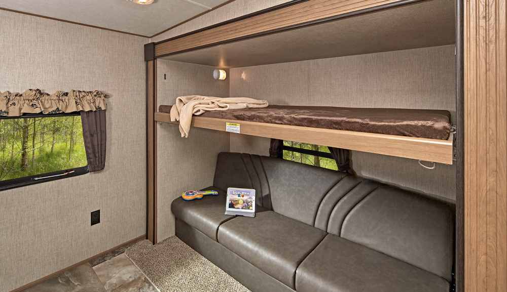 travel trailer with bunkhouse