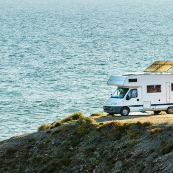 boondocking motorhome with solar power by the ocean (Image: Shutterstock)