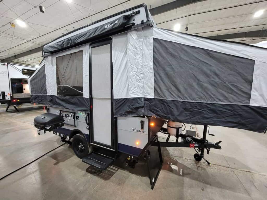 Coachmen Clipper pop-up tent camper